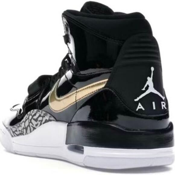 Jordan Legacy 312 Black Gold Patent Sz 9.5 excellent condition - Picture 1 of 16